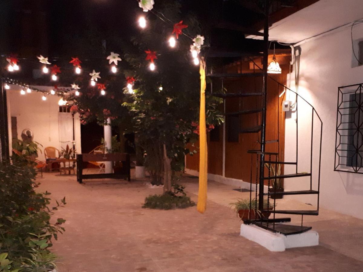 Hotel Casa Lao Centro à Zihuatanejo Extérieur photo